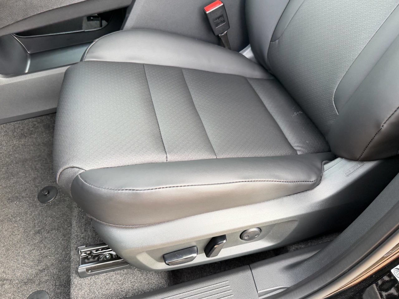 New 2026 Nissan Rogue Dark Armor FWD image 21