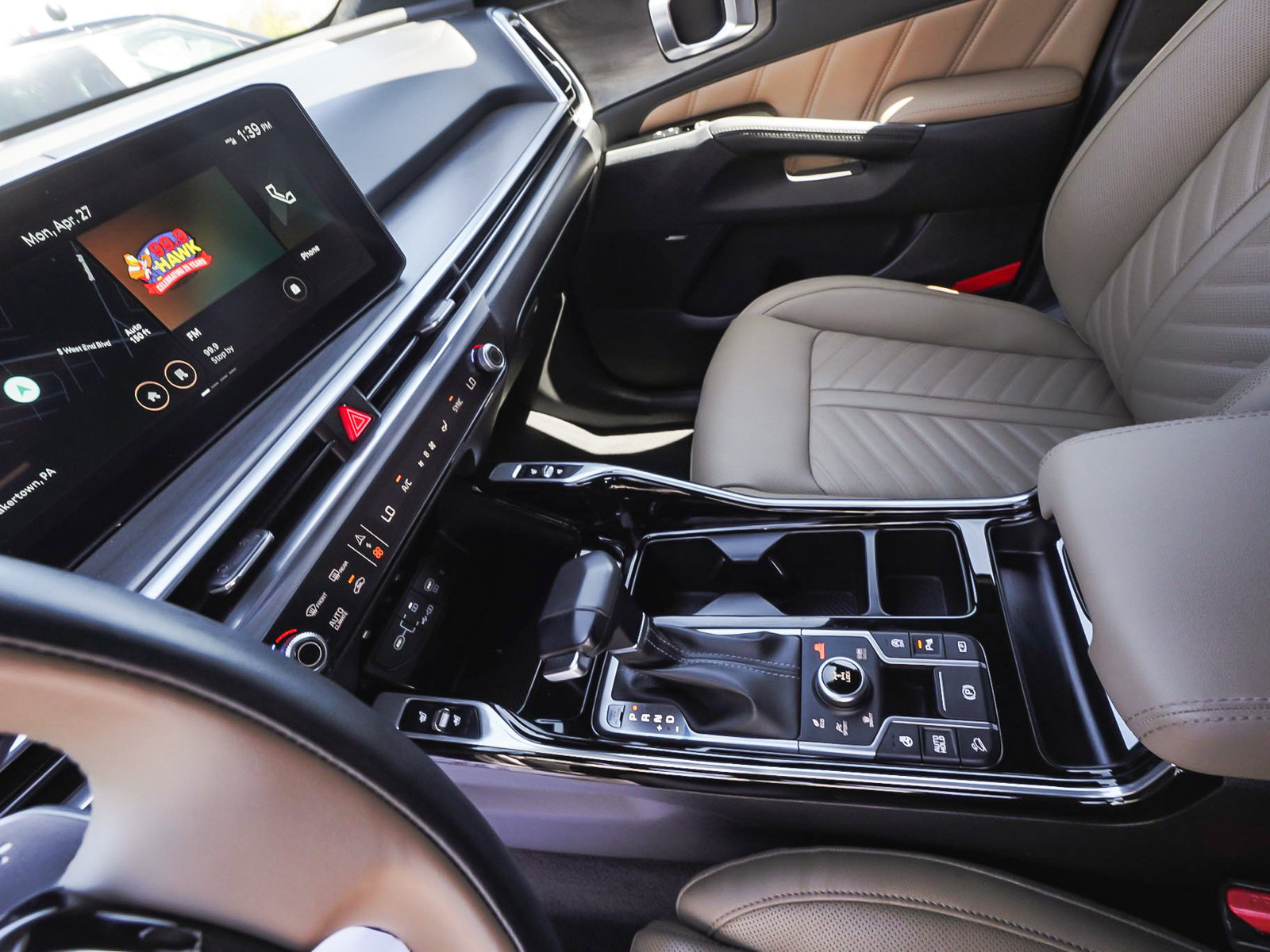 Used 2025 Kia Sorento SX Prestige w/ Olive Brown Leather Package AWD/4WD image 31