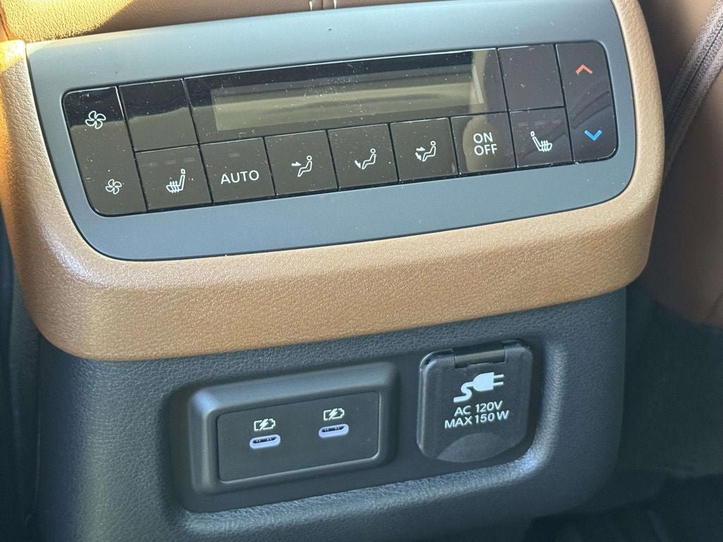 New 2026 Nissan Pathfinder Platinum AWD/4WD image 36