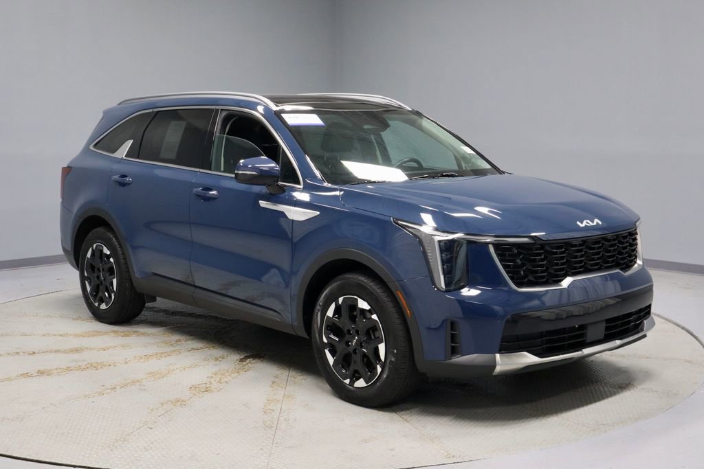 Used 2025 Kia Sorento S w/ Panoramic Sunroof Package FWD image 1