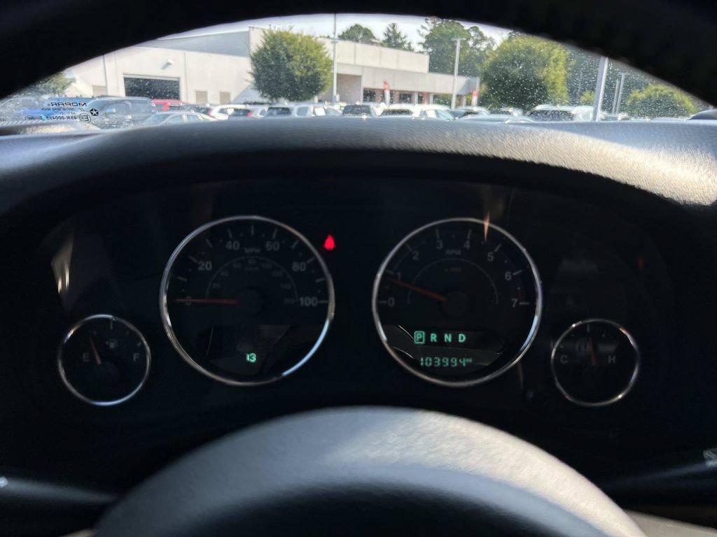 Used 2018 Jeep Wrangler Unlimited Rubicon w/ Connectivity Group AWD/4WD image 27