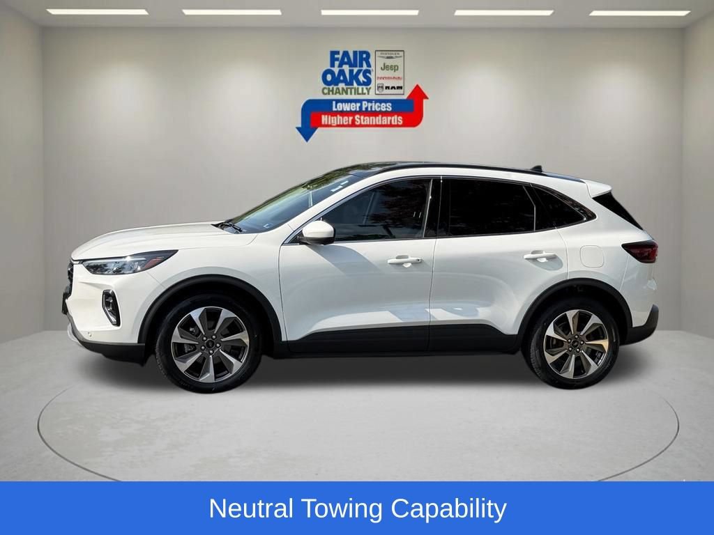 Used 2023 Ford Escape Platinum AWD/4WD image 12