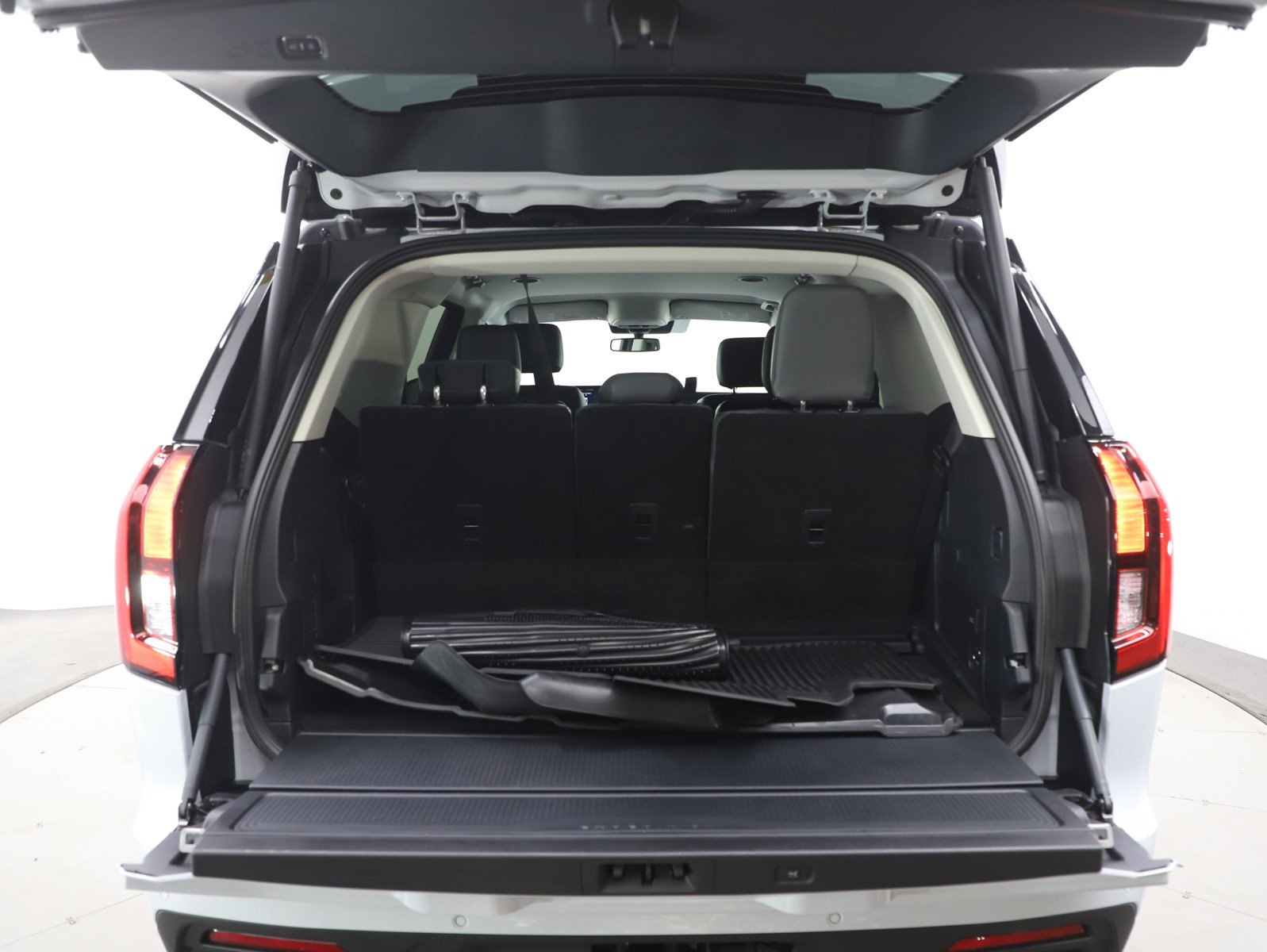 Used 2026 Ford Expedition Active AWD/4WD image 18