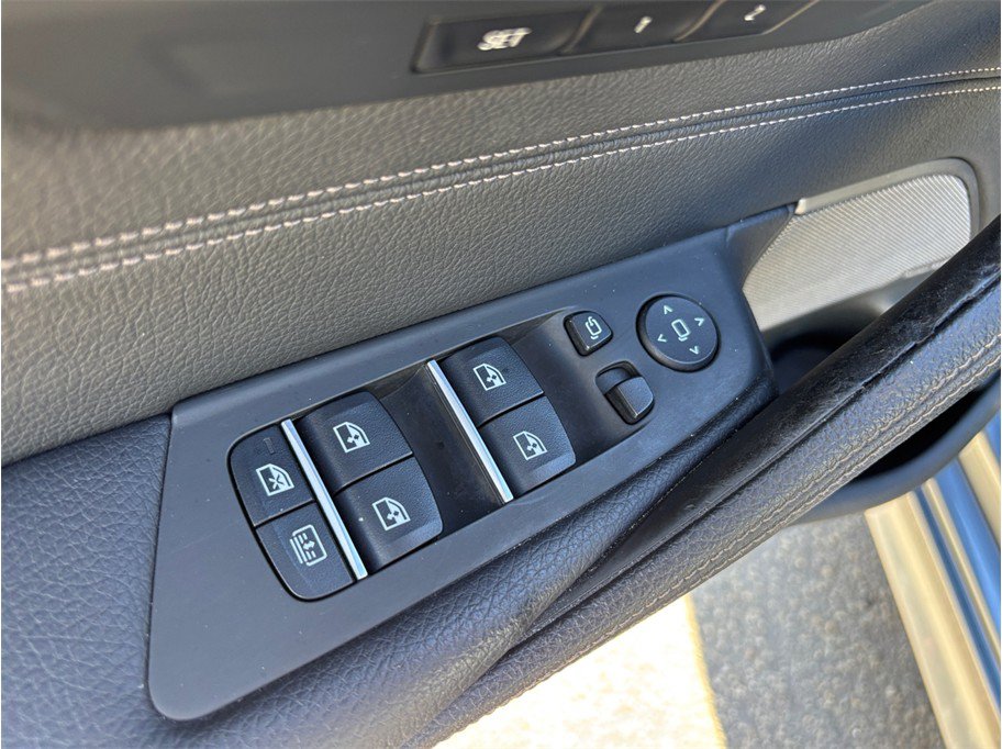 Used 2020 BMW M550i xDrive w/ Executive Package AWD/4WD image 24
