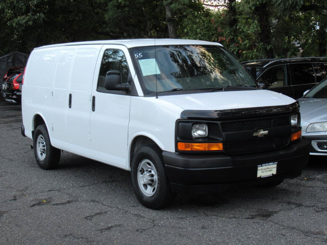 Used 2017 Chevrolet Express 2500 RWD image 8