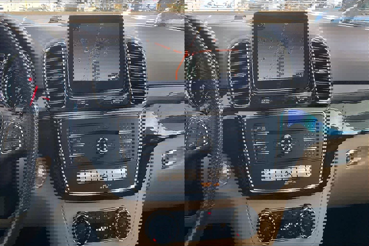 Used 2017 Mercedes-Benz GLE 350 4MATIC w/ Premium 2 Package image 7