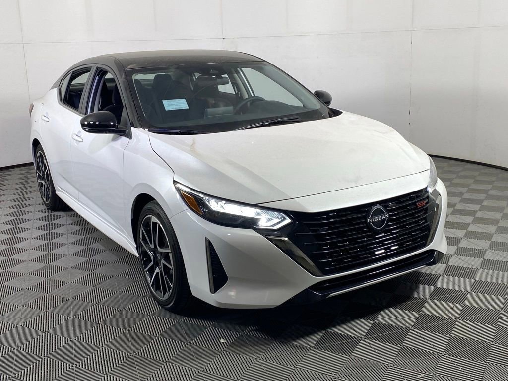 New 2025 Nissan Sentra SR image 1