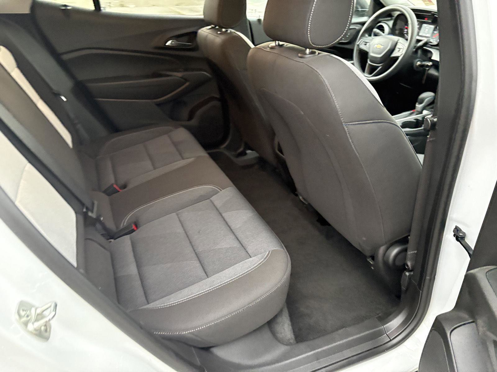 Used 2025 Chevrolet Trax LS FWD image 14