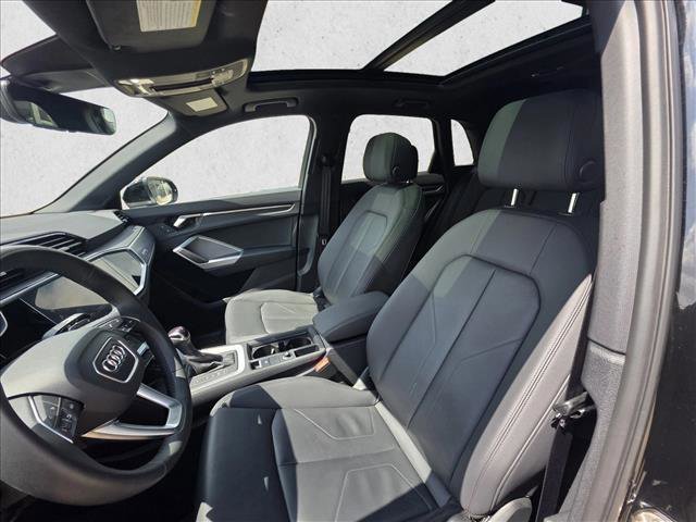 Certified 2025 Audi Q3 2.0T Premium w/ Convenience Package AWD/4WD image 14