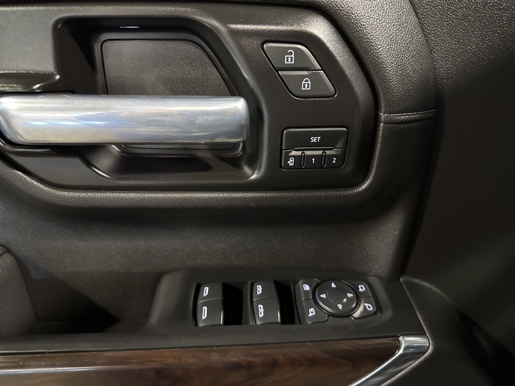 Used 2021 GMC Sierra 1500 SLT image 16