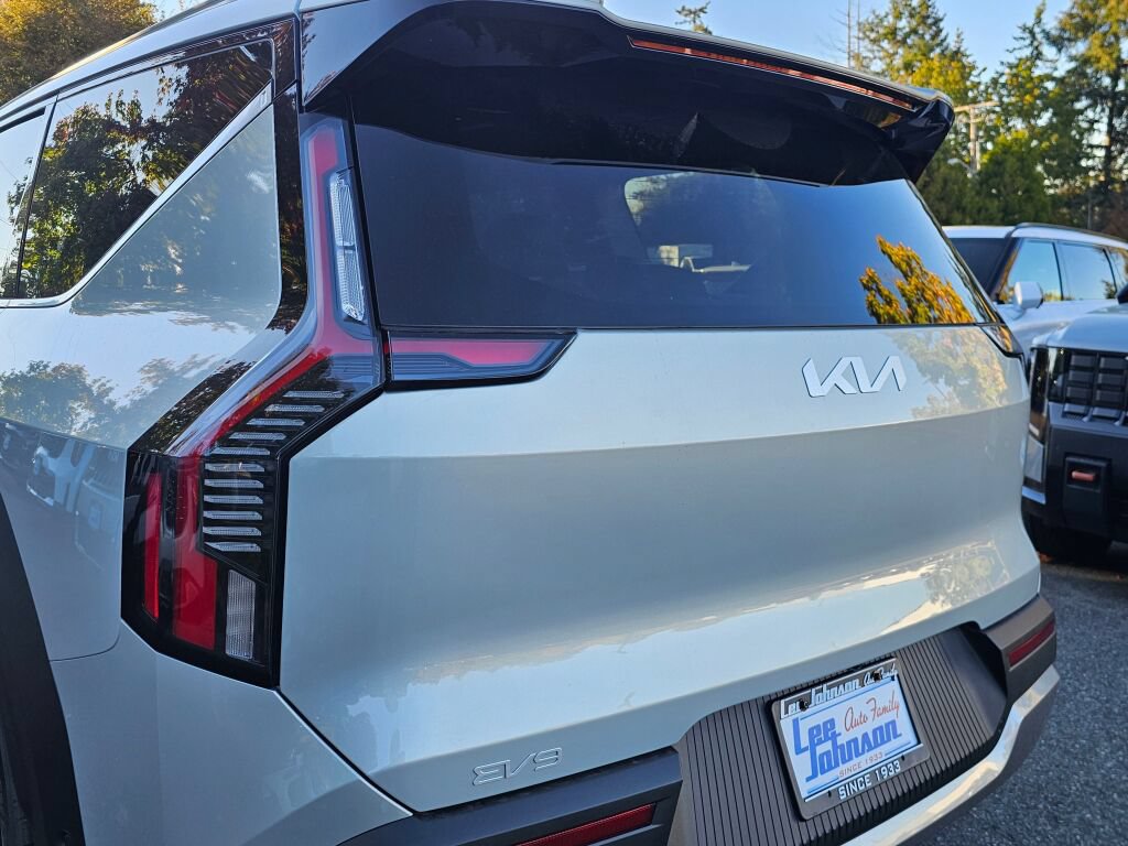 New 2026 Kia EV9 Wind AWD/4WD image 26
