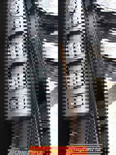 Used 2020 Chevrolet Suburban LT image 24