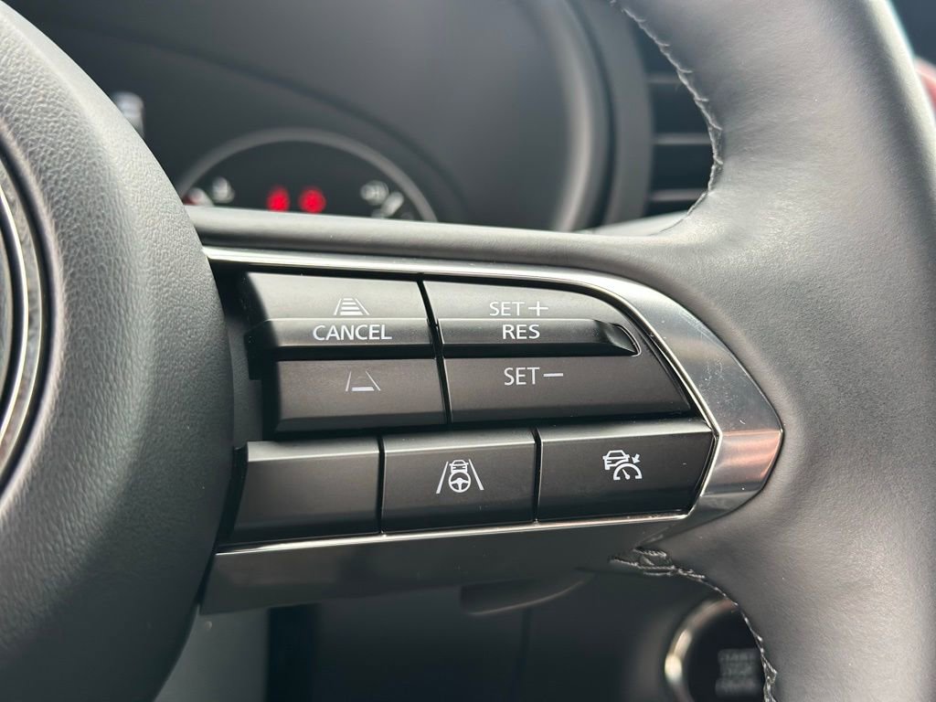 Used 2024 MAZDA MAZDA3 Hatchback w/Premium Plus Pkg image 28