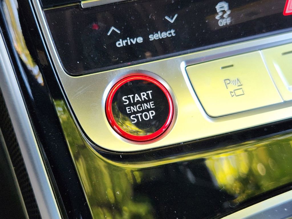 New 2025 Audi S8 4.0T image 25