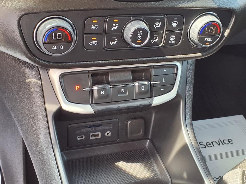 Used 2023 GMC Terrain SLT w/ Elevation Edition image 20