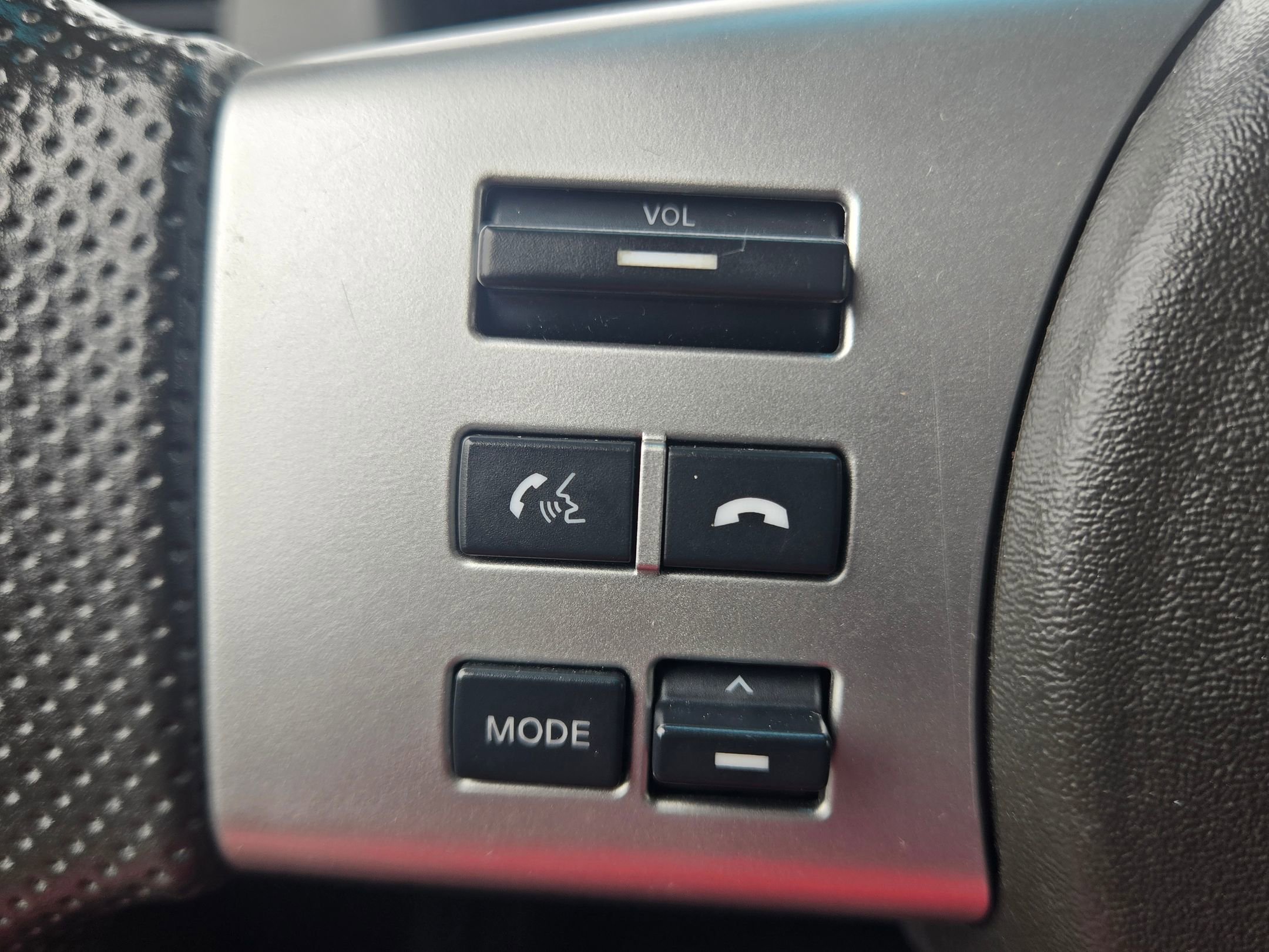 Used 2014 Nissan Xterra X AWD/4WD image 24