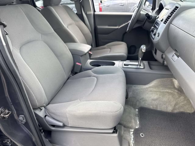 Used 2015 Nissan Frontier SV RWD image 11