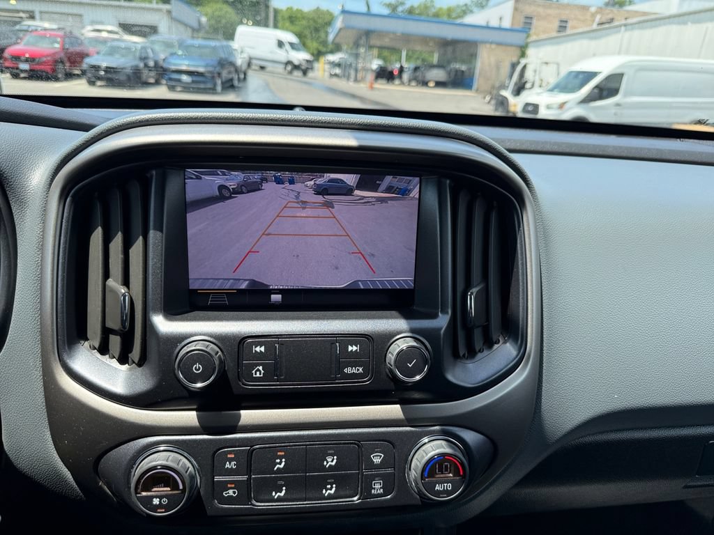 Used 2022 Chevrolet Colorado Z71 AWD/4WD image 16