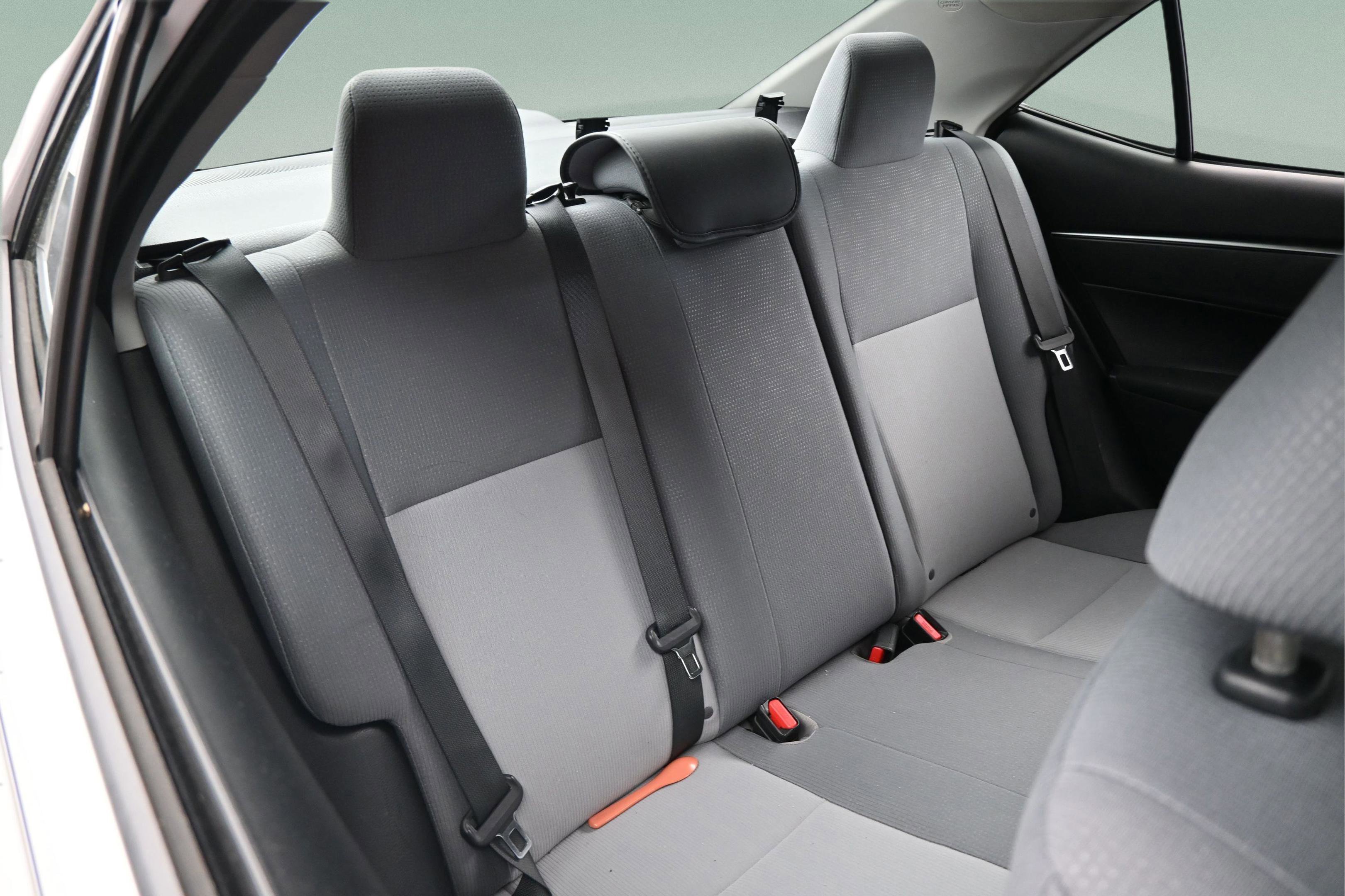 Used 2016 Toyota Corolla L FWD image 38