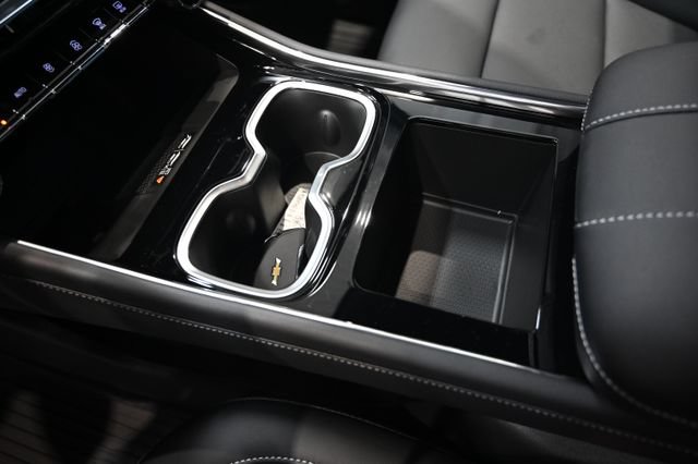 New 2027 Chevrolet Traverse LT w/ Driver Confidence Package FWD image 19