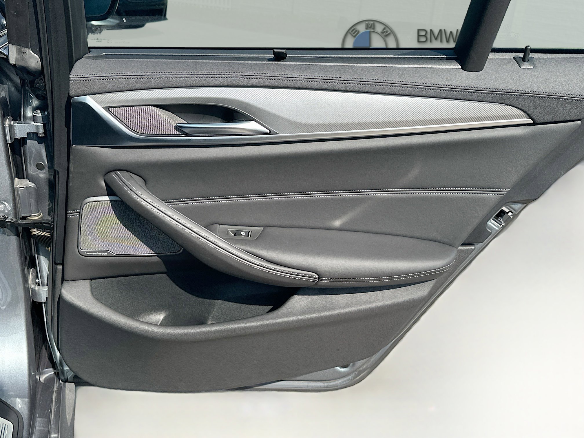 Used 2019 BMW M5 w/ Executive Package image 31