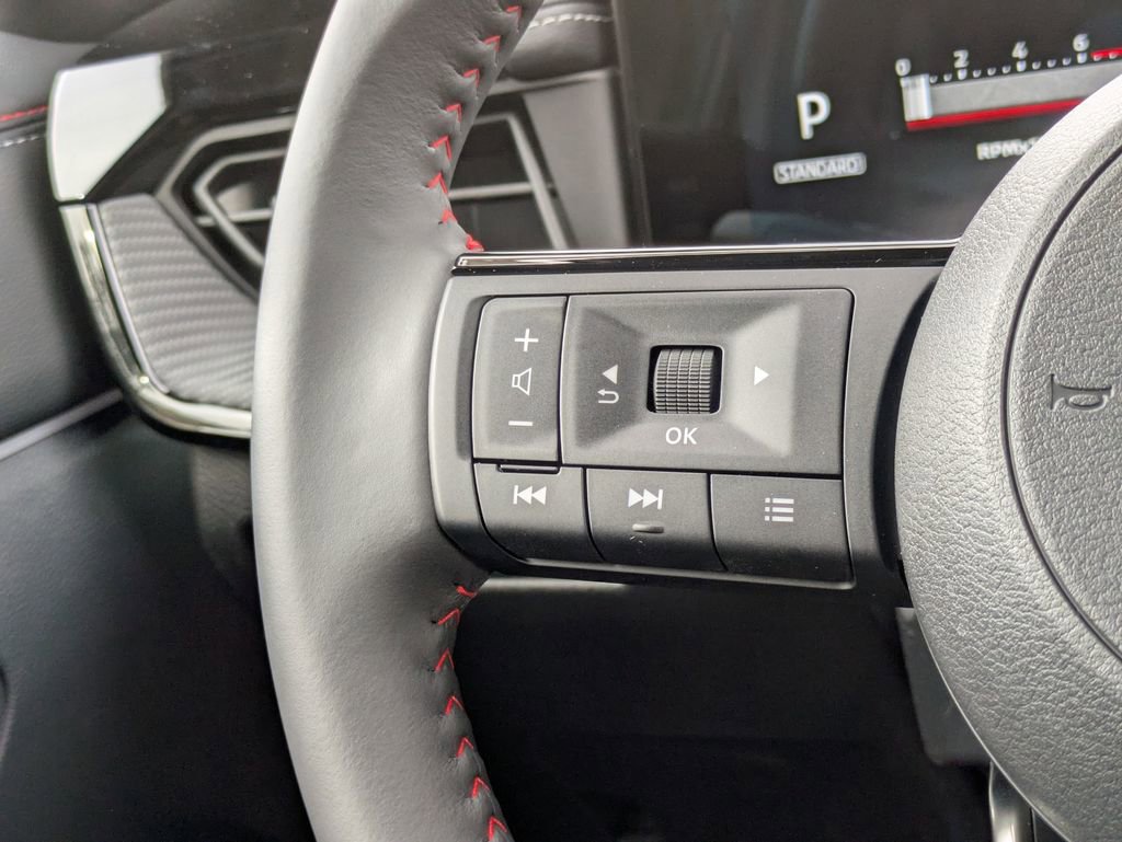 New 2026 Nissan Kicks SR w/ Cold Weather Package AWD/4WD image 18