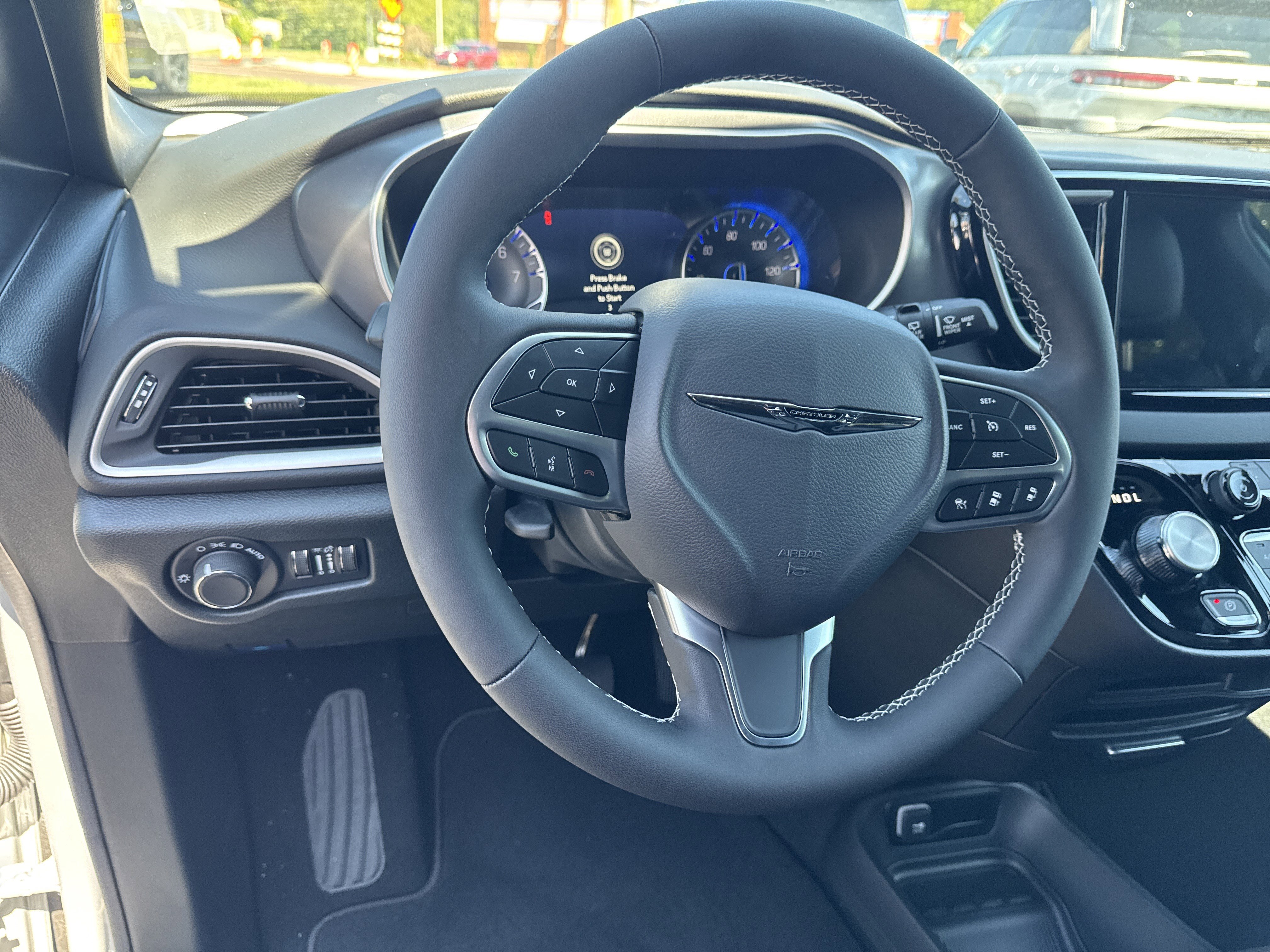New 2026 Chrysler Voyager LX image 17