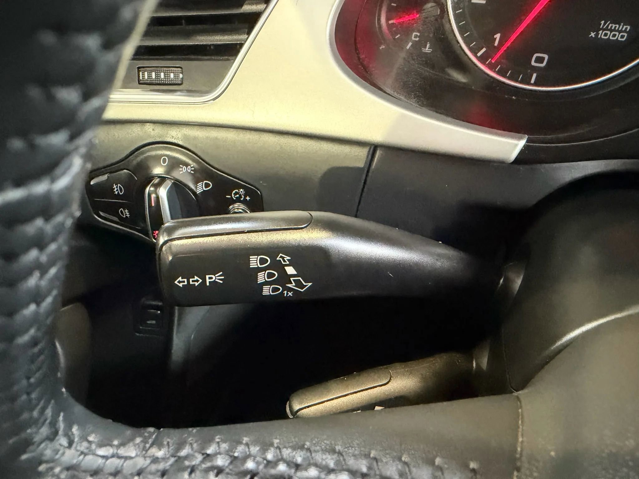 Used 2011 Audi A4 2.0T Premium image 12