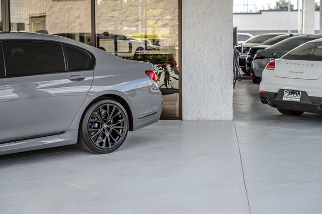 Used 2022 BMW 740i w/ M Sport Package RWD image 57