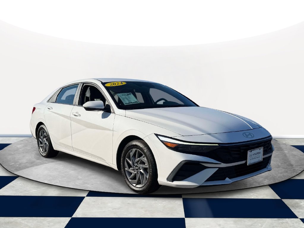 Certified 2024 Hyundai Elantra SEL FWD image 1