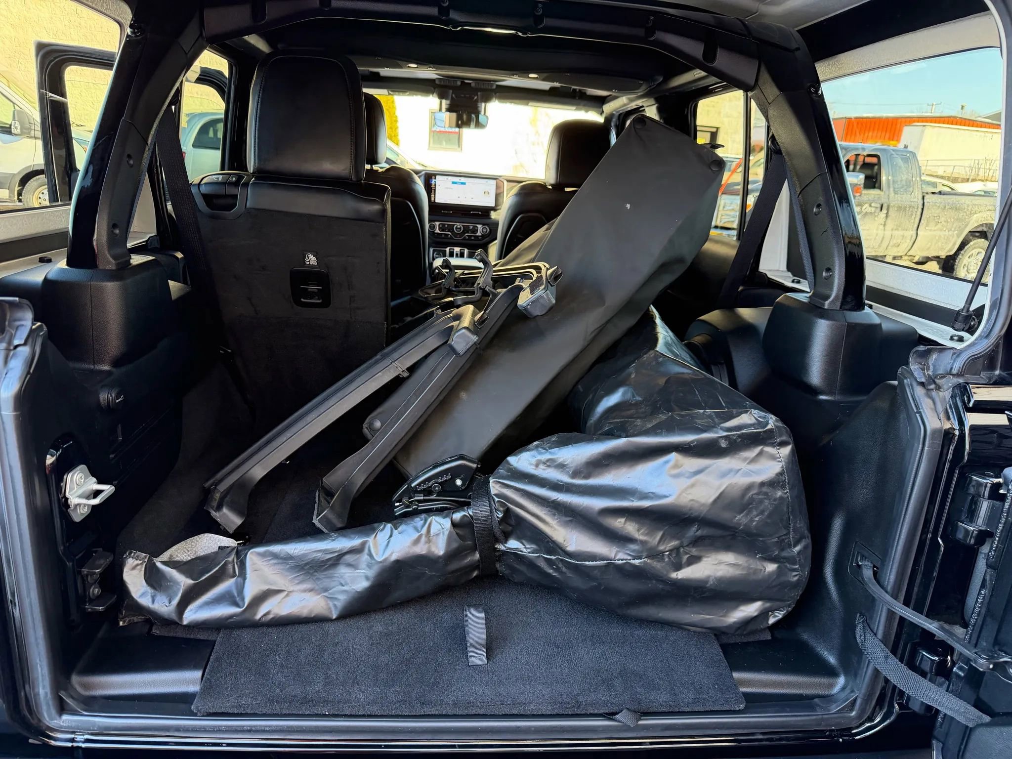 Used 2024 Jeep Wrangler Unlimited Rubicon image 68