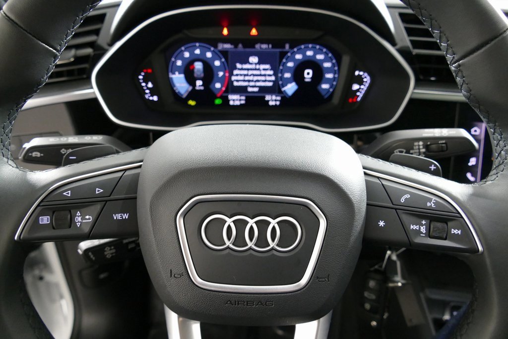 Certified 2025 Audi Q3 2.0T Premium w/ Black Optic Sport Package image 16