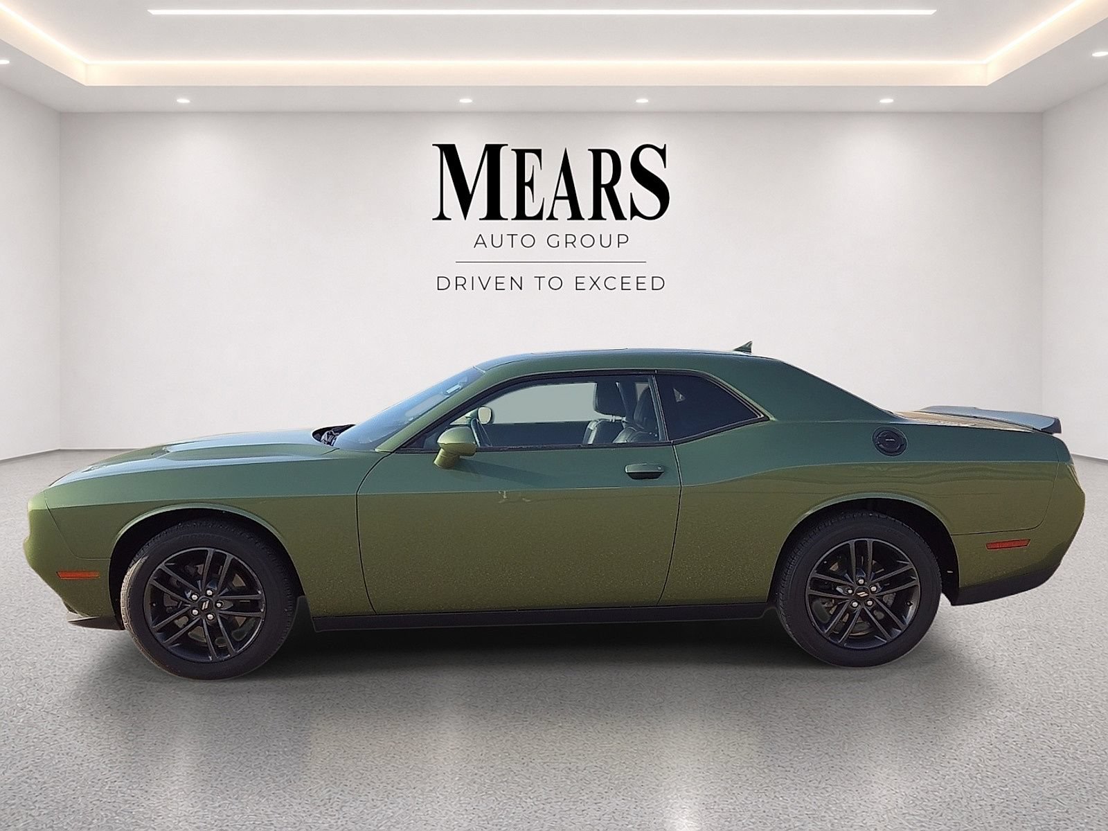 Used 2019 Dodge Challenger SXT w/ Plus Package AWD/4WD image 2