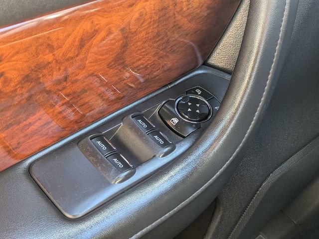 Used 2013 Lincoln MKS FWD image 23