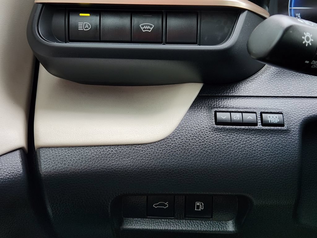 Certified 2023 Toyota Crown AWD/4WD image 24
