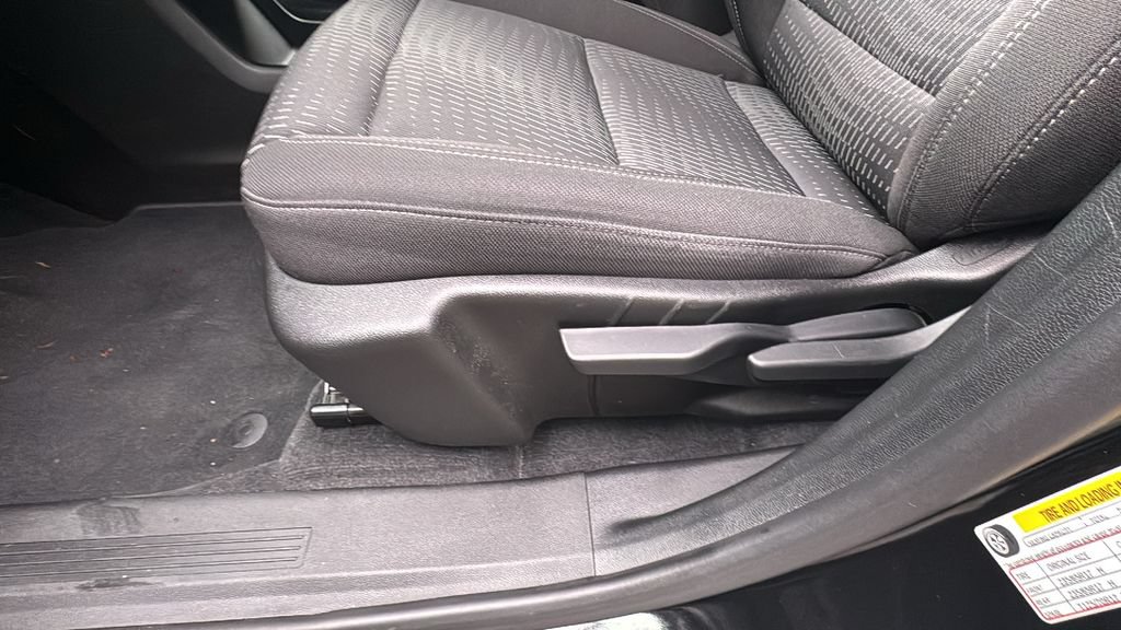 Used 2025 Chevrolet Equinox LT AWD/4WD image 29