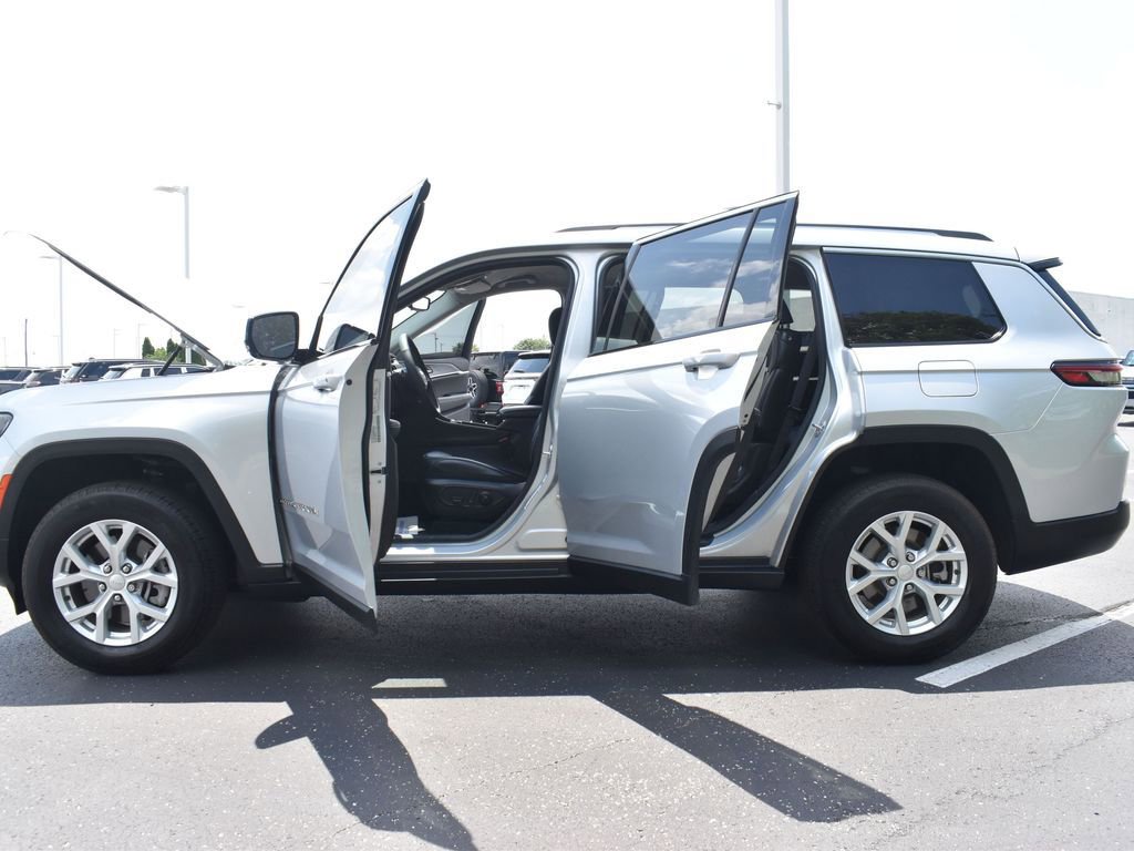 Used 2023 Jeep Grand Cherokee L Limited w/ Trailer Tow Group (B) image 11