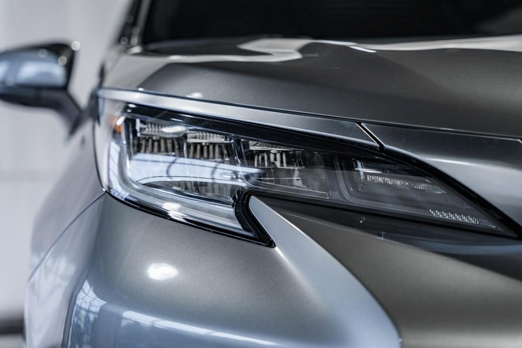 New 2026 Toyota Sienna Limited image 13