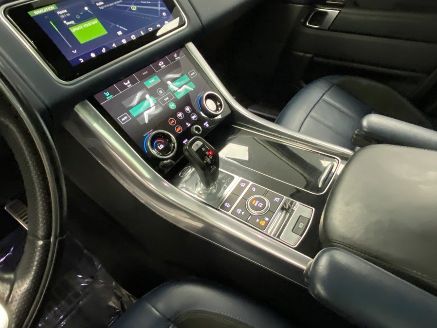 Used 2019 Land Rover Range Rover Sport Supercharged AWD/4WD image 29