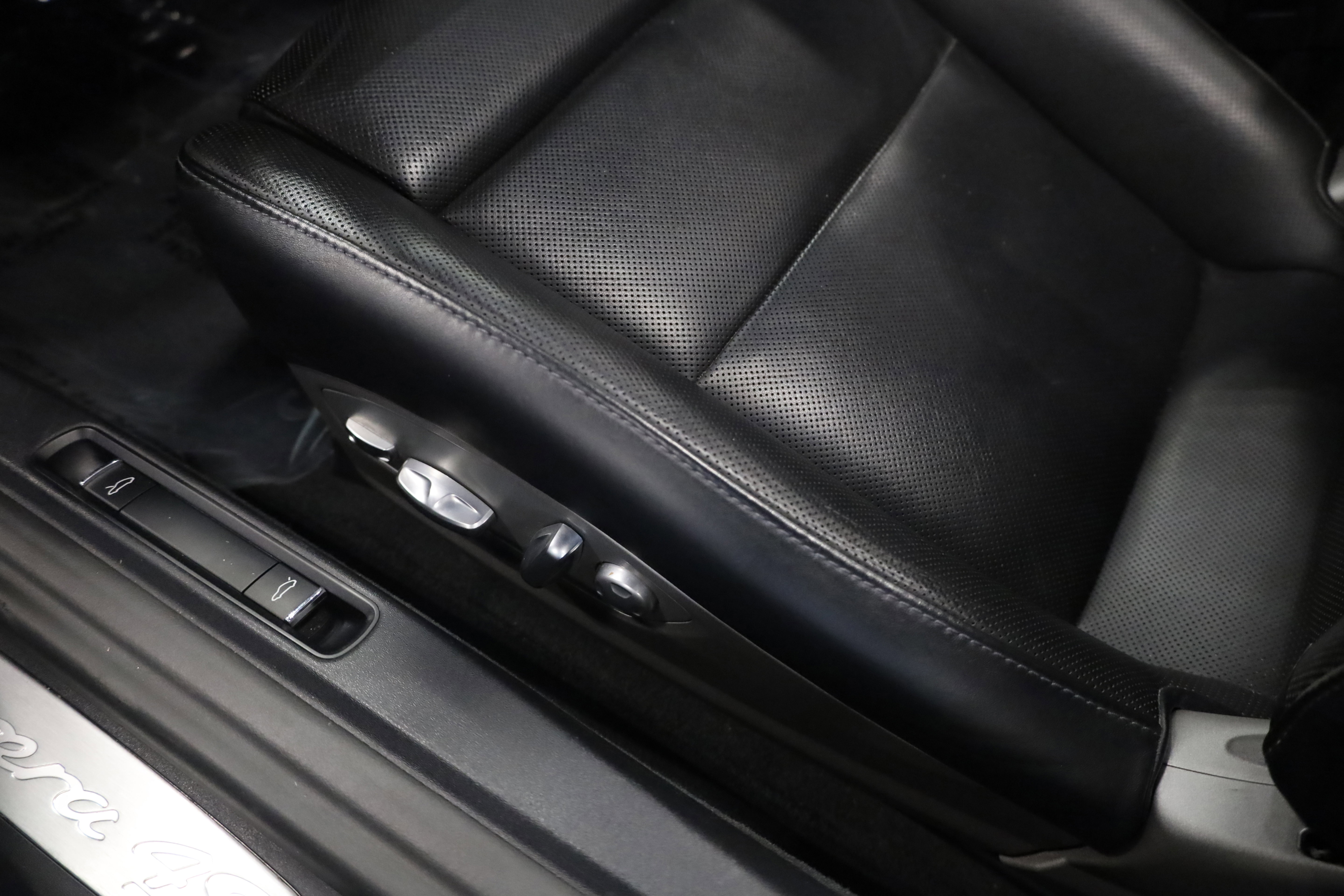 Used 2017 Porsche 911 Carrera 4S image 17