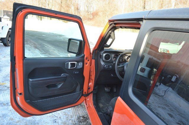 Used 2023 Jeep Wrangler Sport S image 15