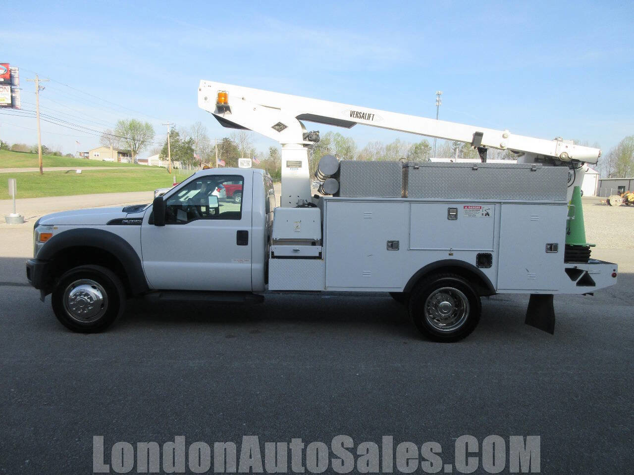 Used 2015 Ford F450 XL w/ Snow Plow Prep Package RWD image 3