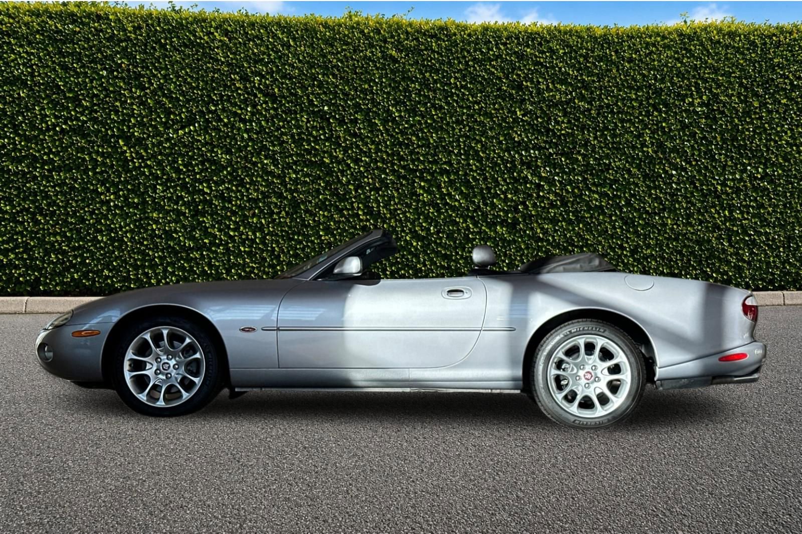 Used 2002 Jaguar XK8 Convertible RWD image 6
