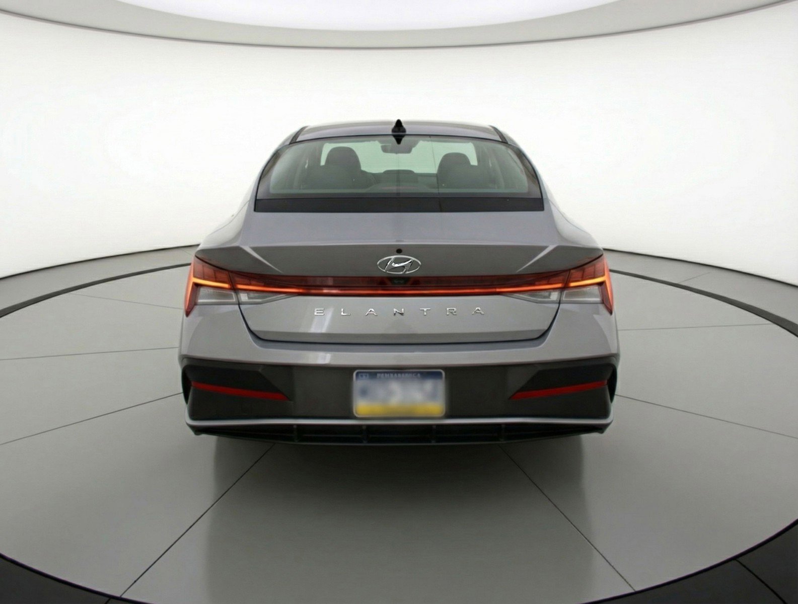 Used 2025 Hyundai Elantra SEL FWD image 7