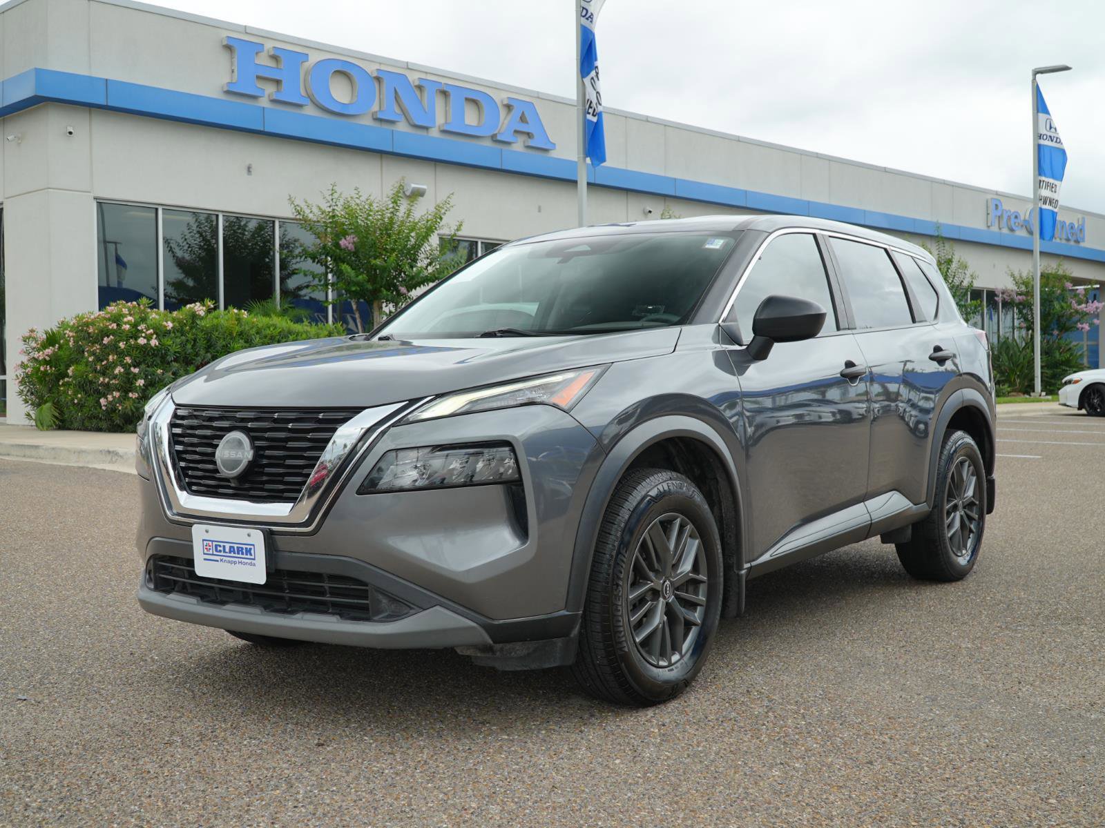 Used 2022 Nissan Rogue S FWD image 1