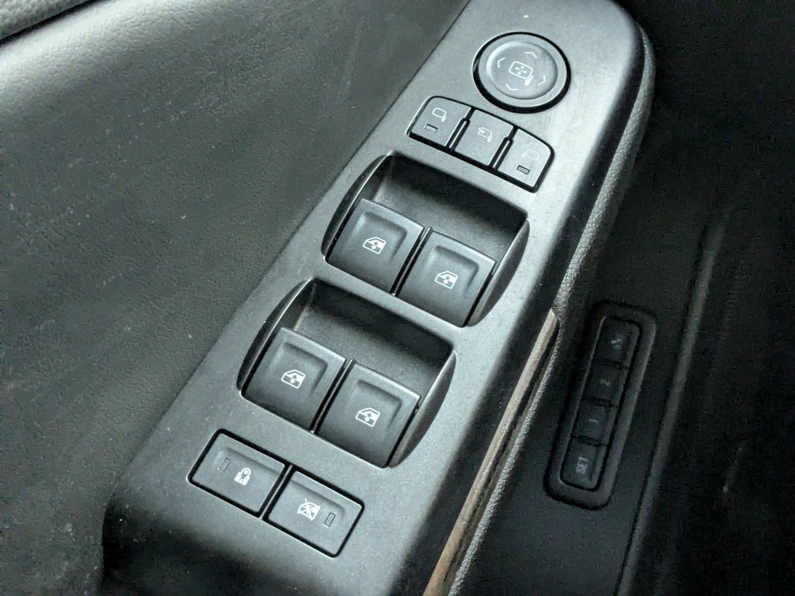 Used 2016 Chevrolet Tahoe LT image 30