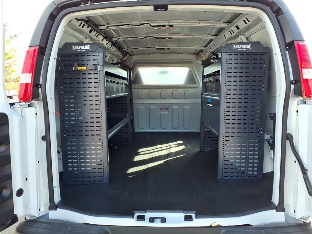 New 2025 Chevrolet Express 2500 Work Van w/ Driver Convenience Package image 27