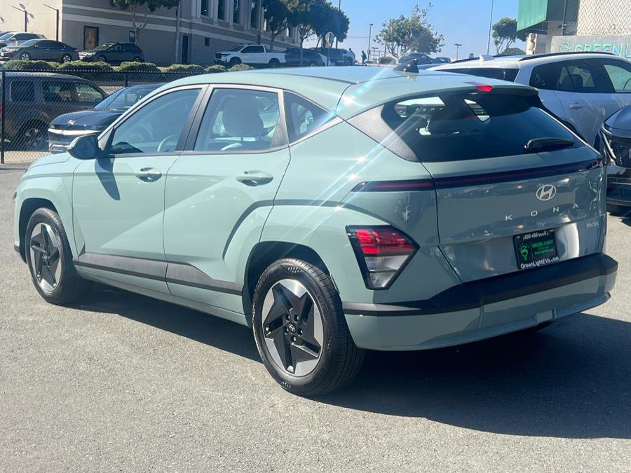 Used 2024 Hyundai Kona SE image 7