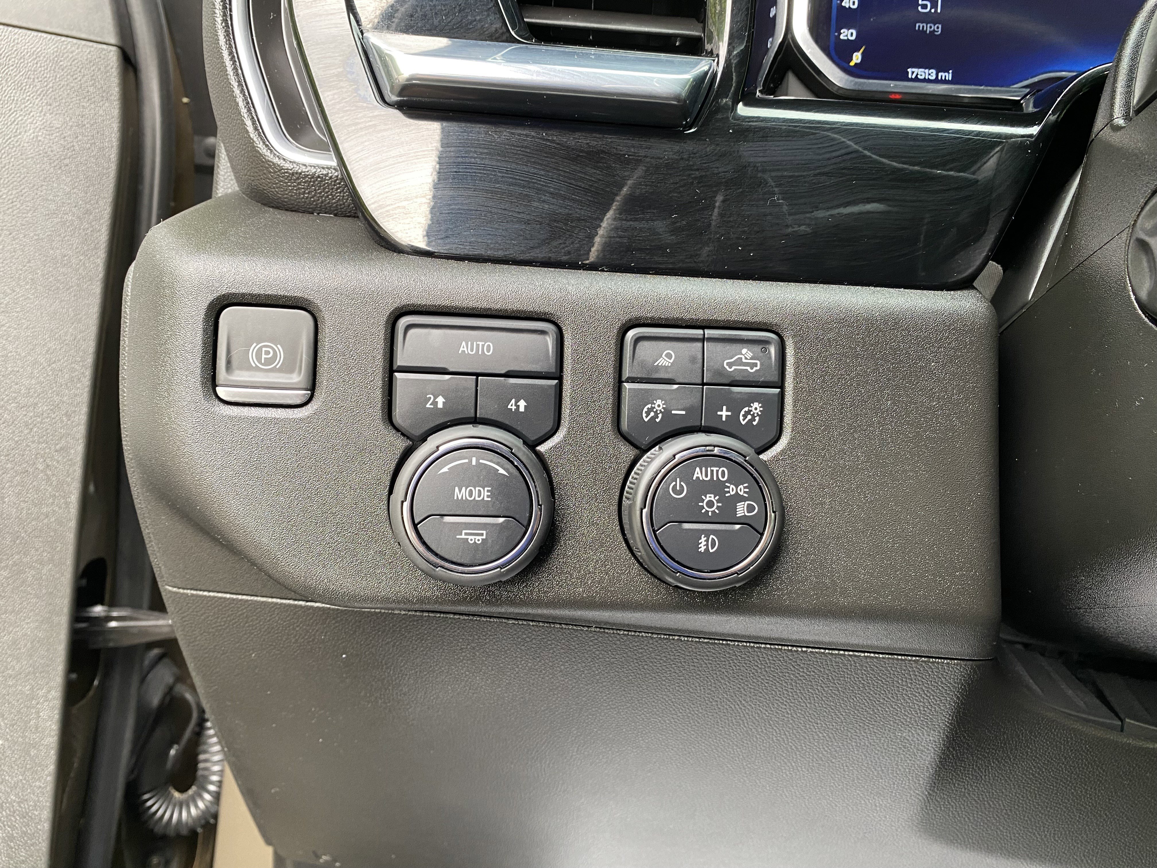 Used 2023 Chevrolet Silverado 1500 LTZ AWD/4WD image 18