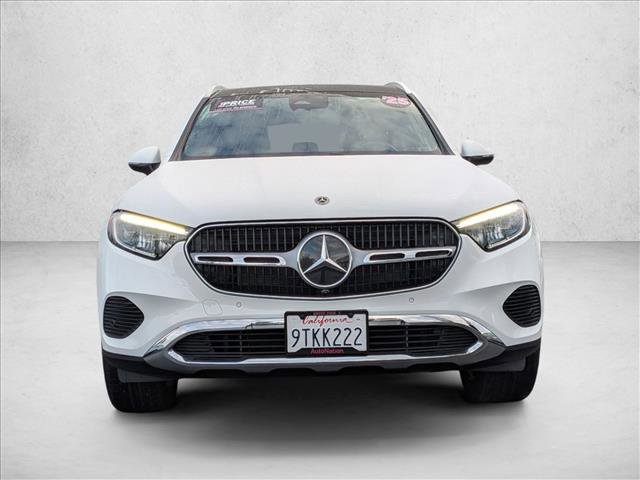 Used 2025 Mercedes-Benz GLC 300 image 2